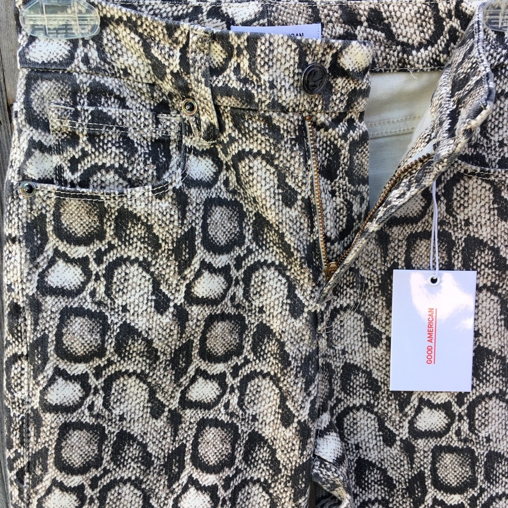 NWT Good American Good Legs Snake Print Jean Black Cream 2 - Picture 7 of 13